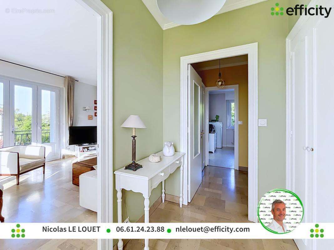 Maison 188 m² à Soyaux  - photo 7