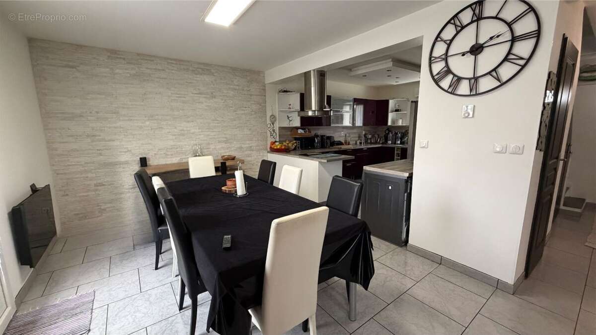 59586065e.jpg - Maison à CHAMBLY