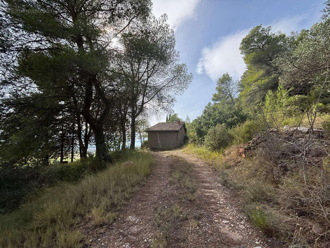 Terrain à PUISSERGUIER