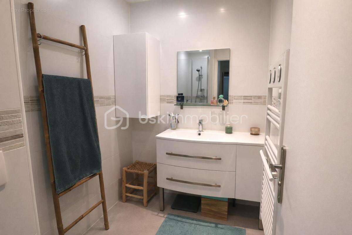 Appartement à NEUILLY-PLAISANCE