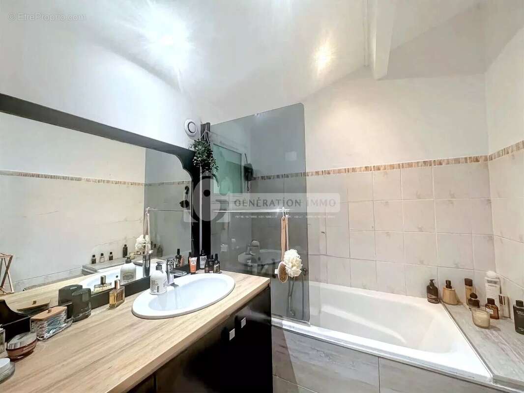 Maison à SAINT-MARTIN-DE-CRAU