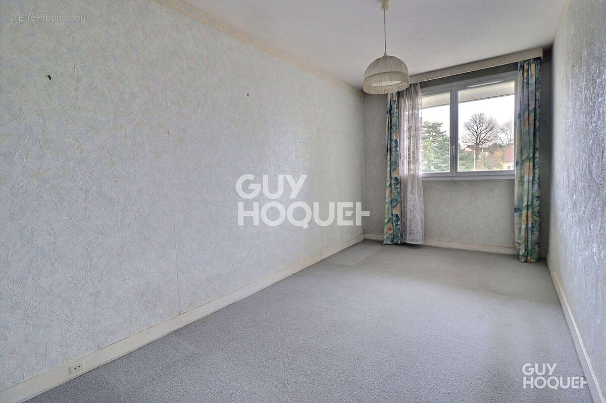 Appartement à SAINT-MICHEL-SUR-ORGE
