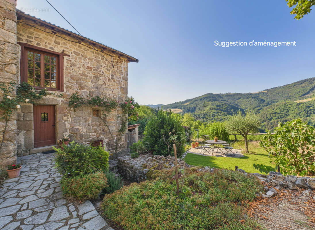 Maison au coeur d'un hameau avec dépendance et vaste terrain à Desaignes - photo 12