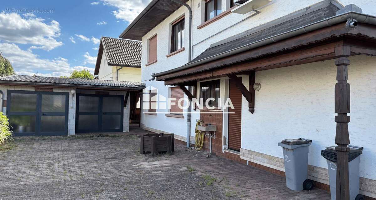 SELESTAT Très bel Appartement 4 pièces avec terrasse, garage double - photo 3