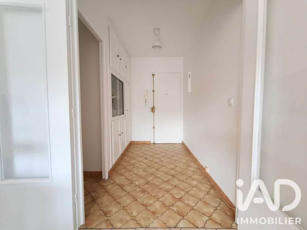 Appartement 80 m² à Viry-Chatillon  - photo 4