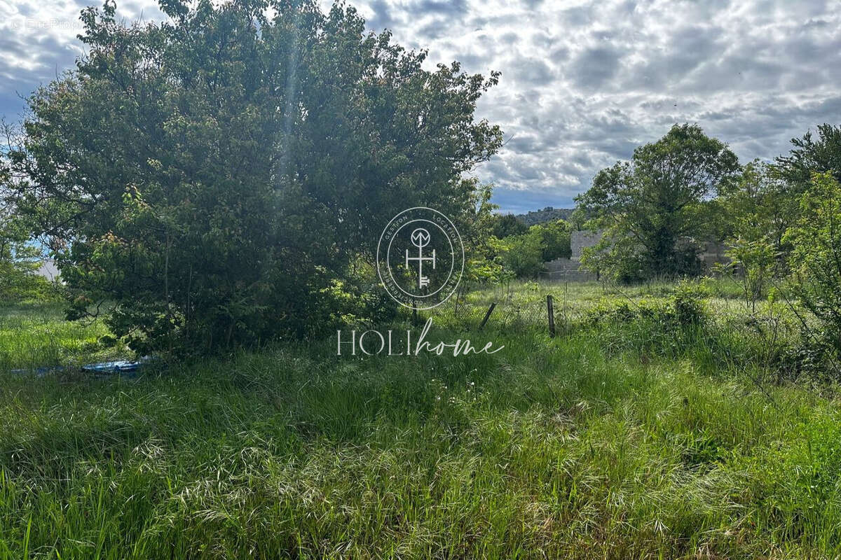 Terrain à MEYRARGUES