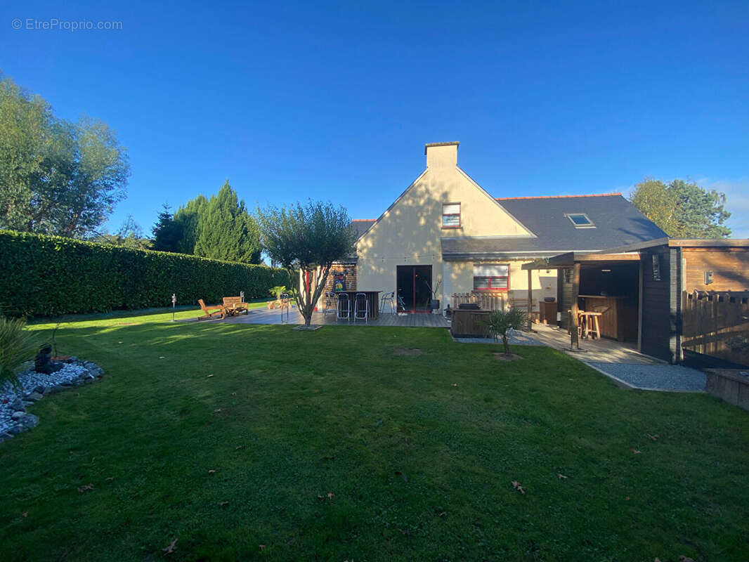 Maison à JUGON-LES-LACS