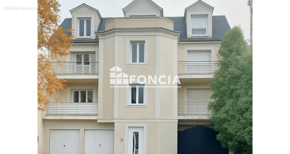 Appartement à SAINTE-GENEVIEVE-DES-BOIS