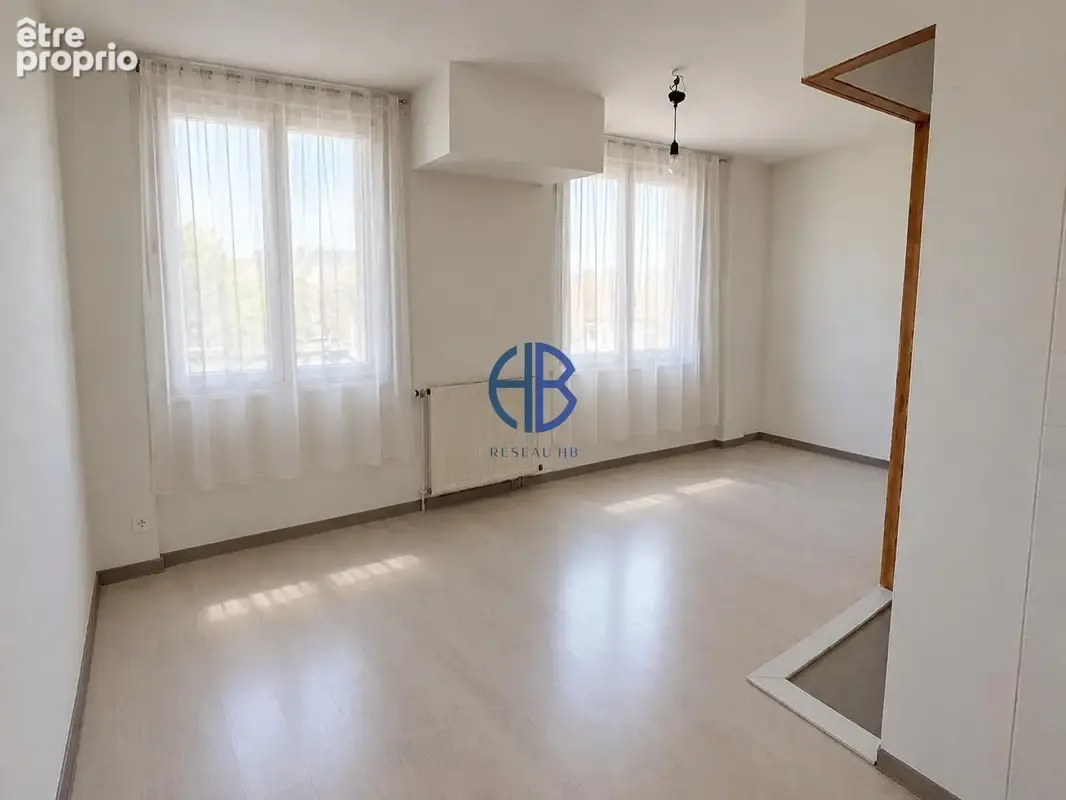 Appartement La Tour Du Pin 3 pièce(s) 73 m2 - photo 12