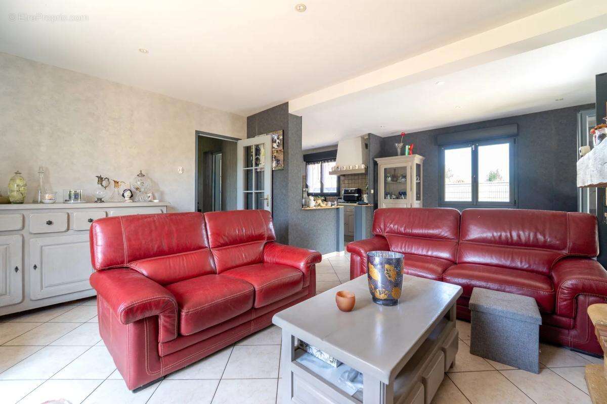 Maison de 5 pièces de 108 m² à Amfreville-sur-Iton - photo 5