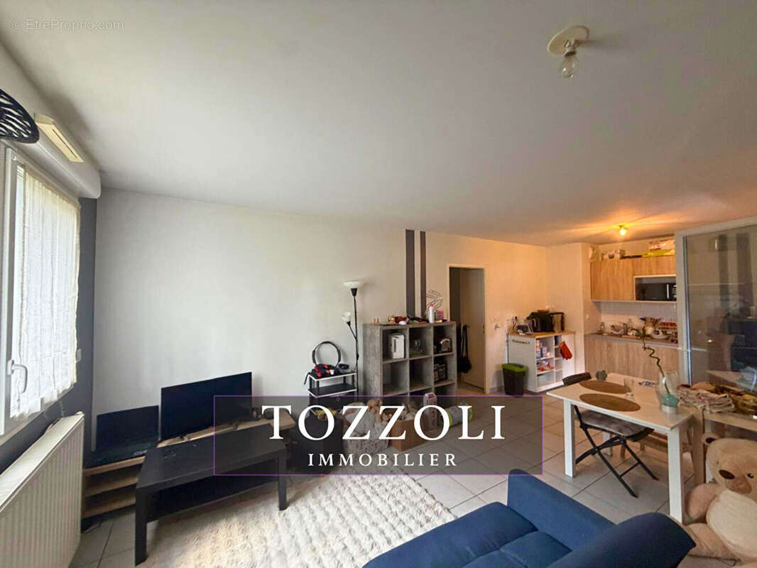 Appartement Lyon 3 pièce(s) 70.10 m2 - photo 2