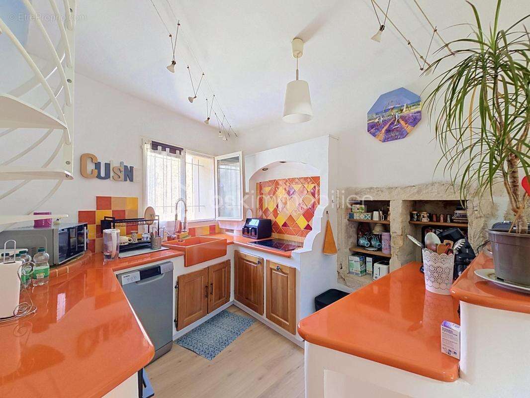 Maison de village avec terrasse et garage au coeur de Meynes - photo 7