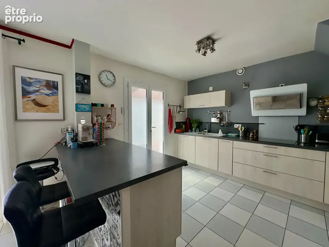 Maison familiale de 116 m² avec piscine, 4 chambres, centre-ville la crau - photo 5
