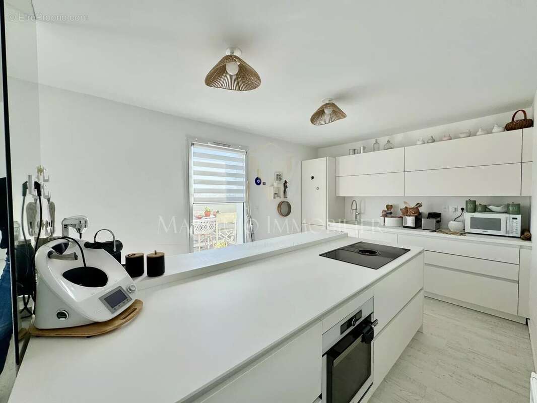 Appartement à MAUGUIO