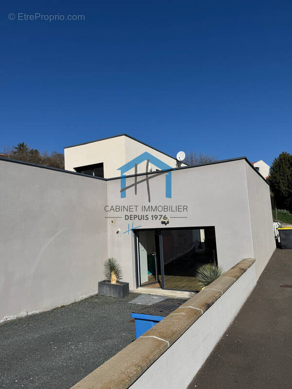 Maison à CELLIEU