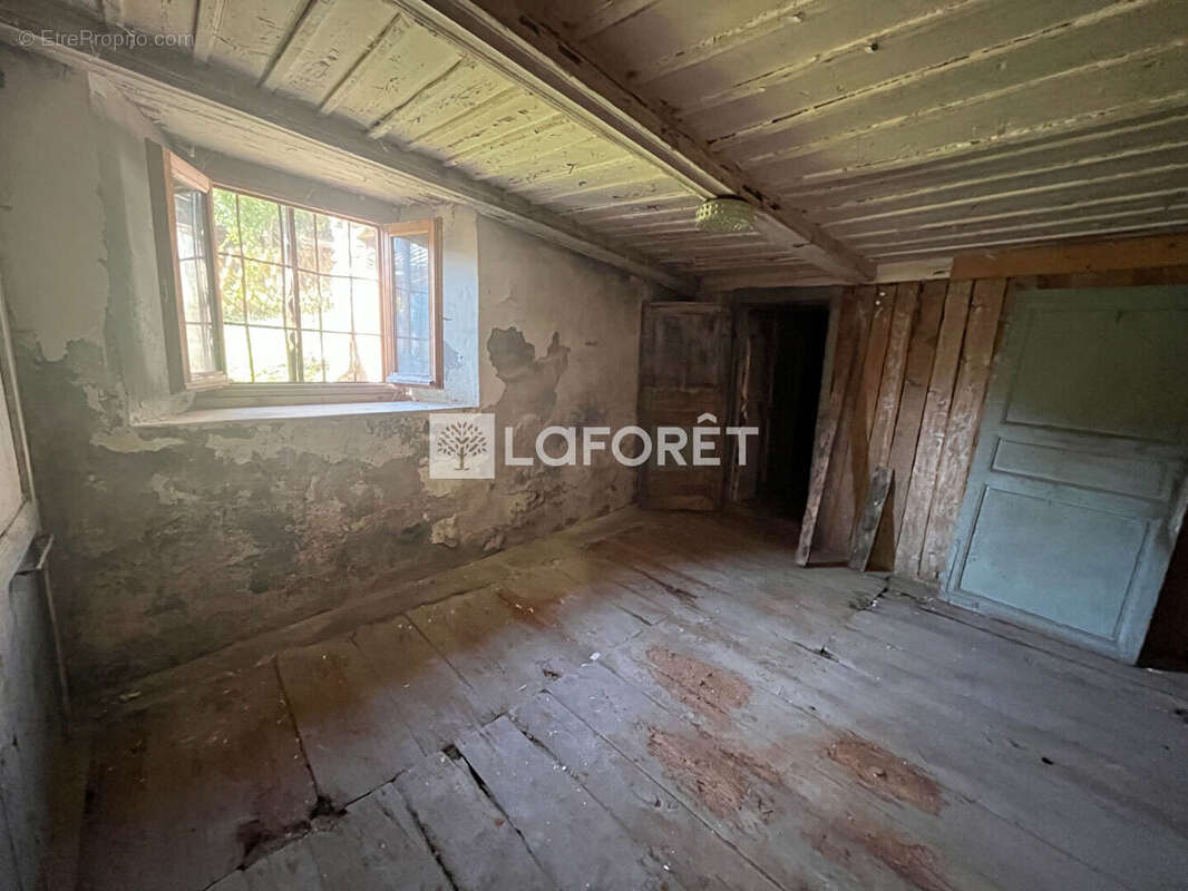 73640 SAINTE FOY TARENTAISE Maison 285m² à rénover et terrain - photo 11