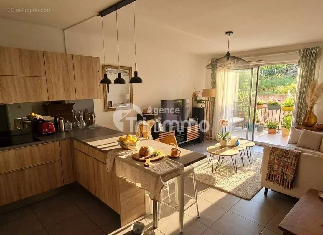 Appartement à SAINT-ANDRE-DE-LA-ROCHE