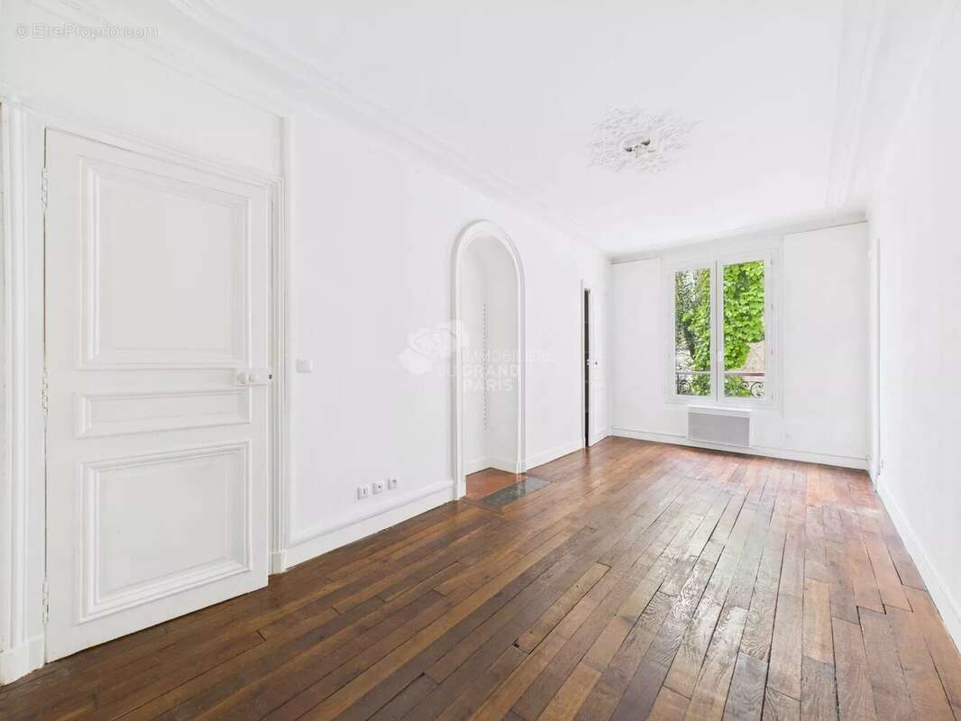Appartement à PARIS-10E