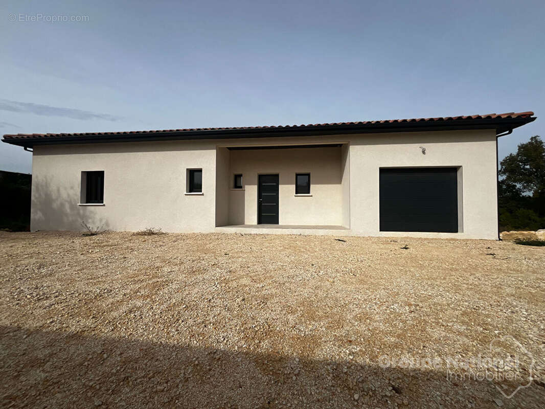 Maison à SAINT-PRIVAT-DE-CHAMPCLOS