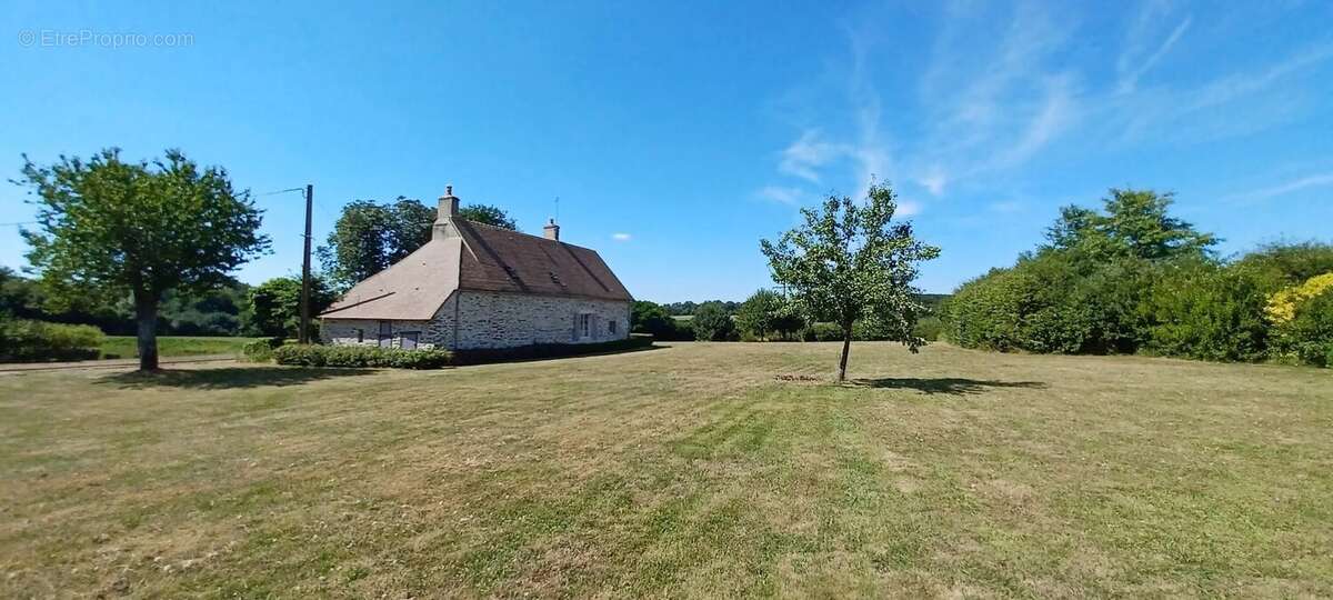 Maison à BOUSSAC-BOURG