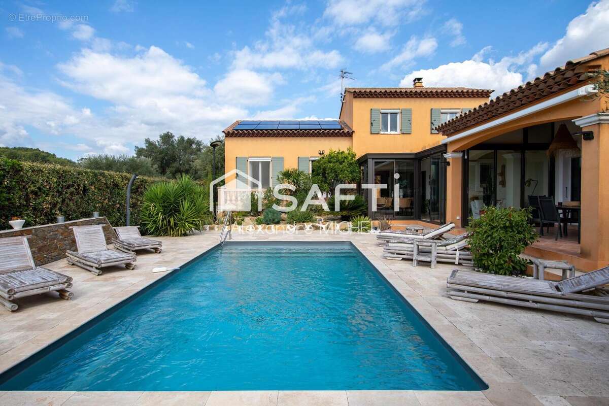 Photo 5 - Maison à LE CASTELLET