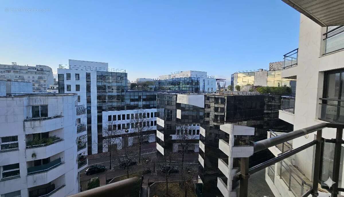 Appartement à LEVALLOIS-PERRET
