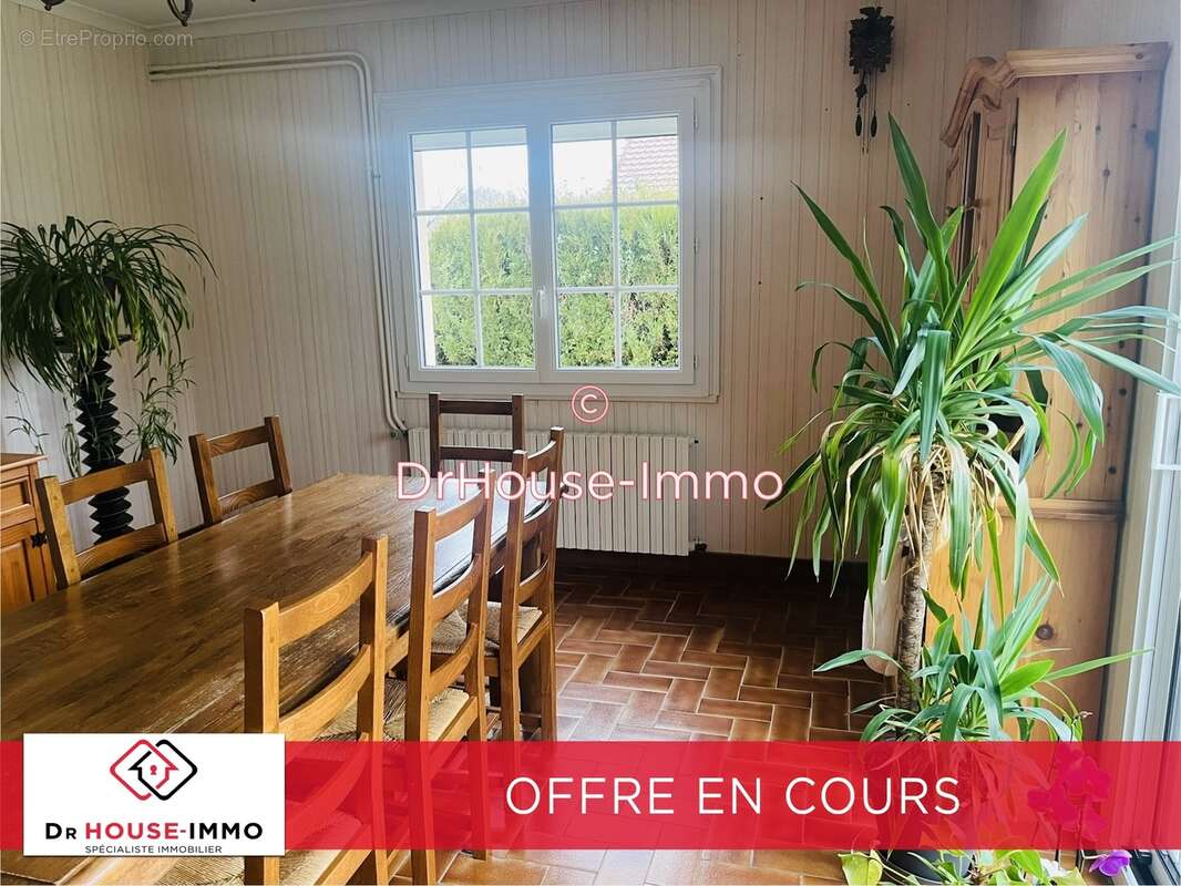 Maison à THENEUILLE