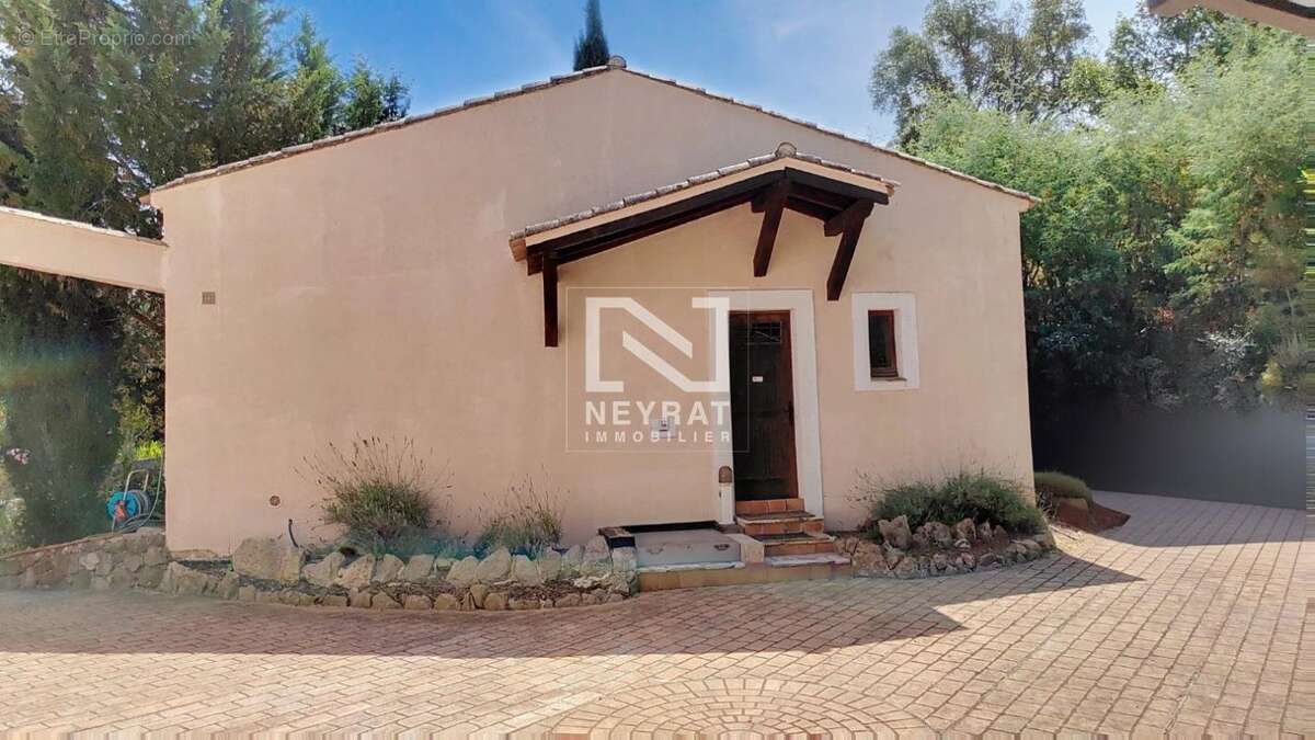 Maison à MONTAUROUX