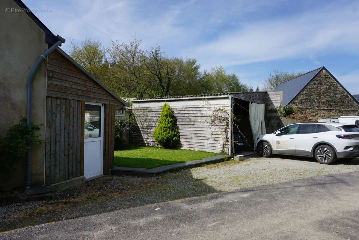 Maison à MALGUENAC
