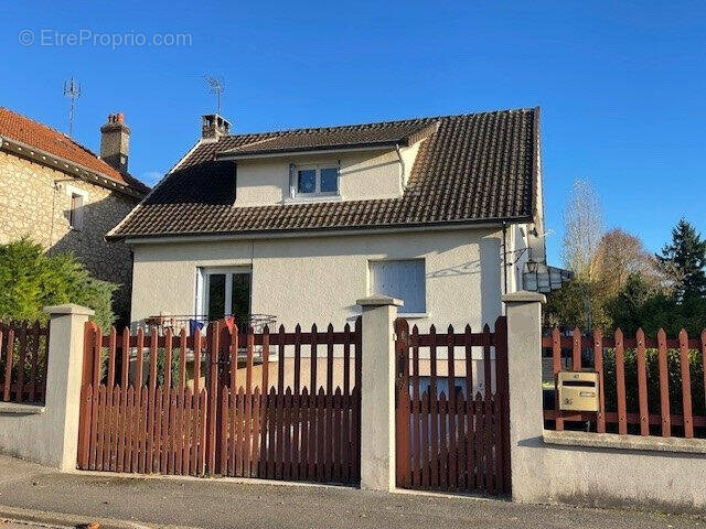 Photo 1 - Maison à LA FERTE-GAUCHER