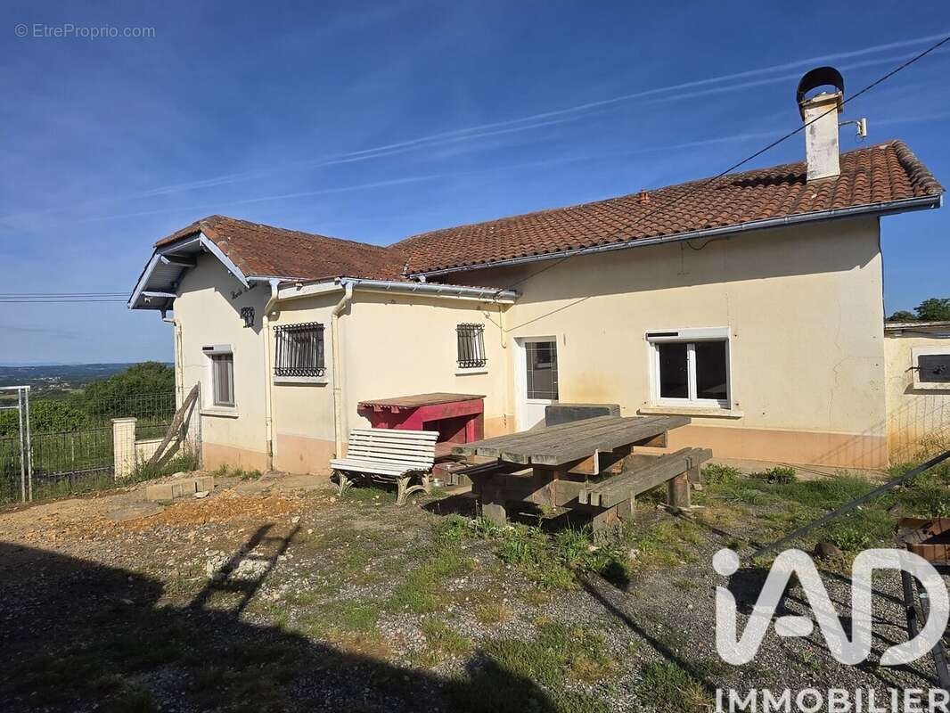 Maison 92 m² à Garos  - photo 6