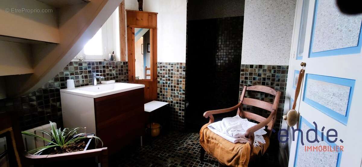 Maison à LUCAY-LE-MALE