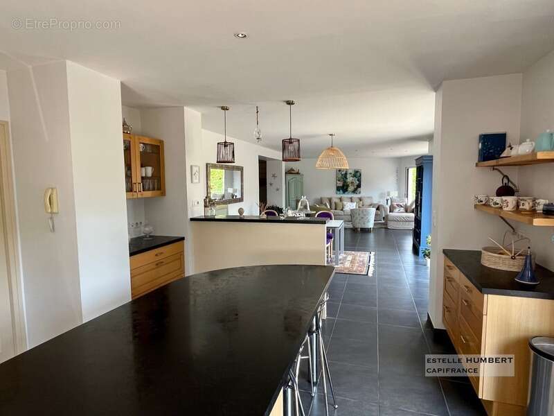 Maison à FONTENAY-LE-COMTE