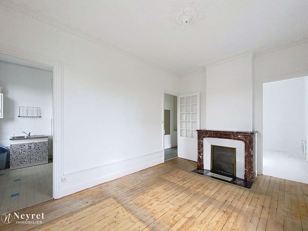 Appartement 65 m² à Saint-Etienne  - photo 3