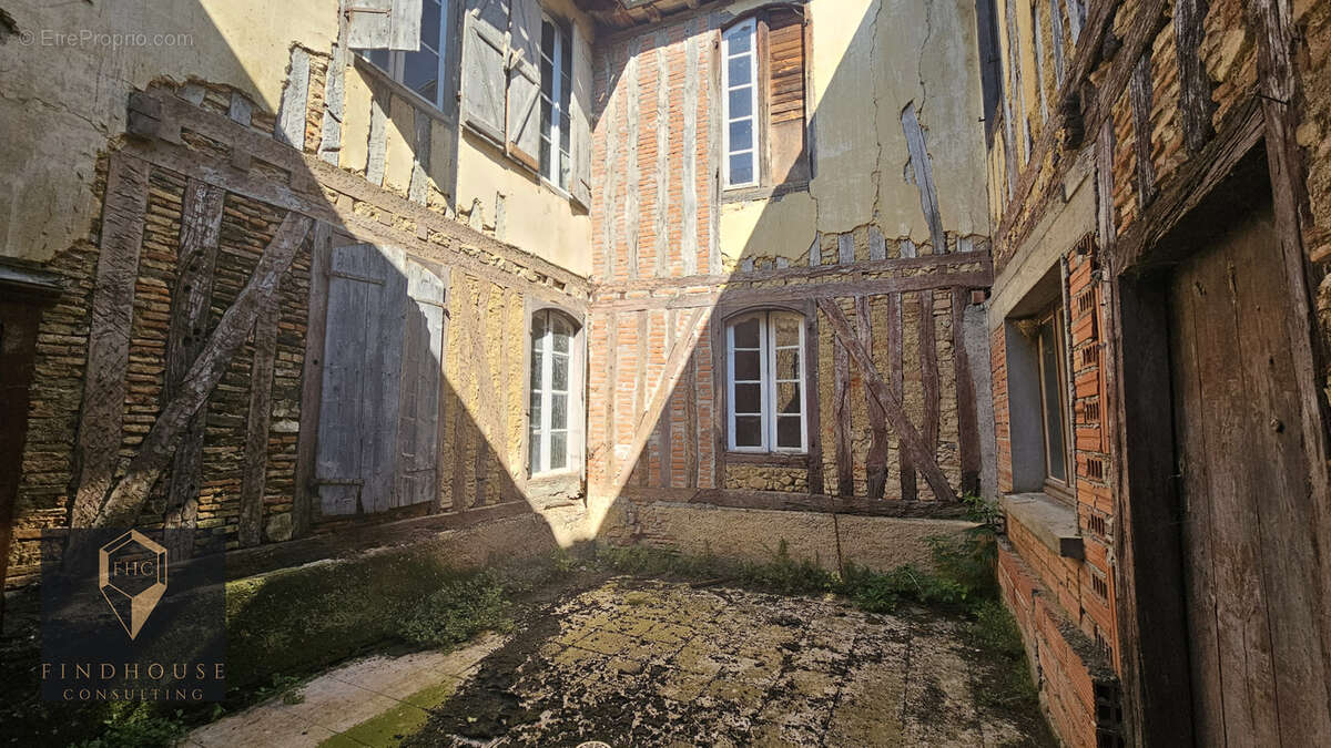 Maison à SARAMON