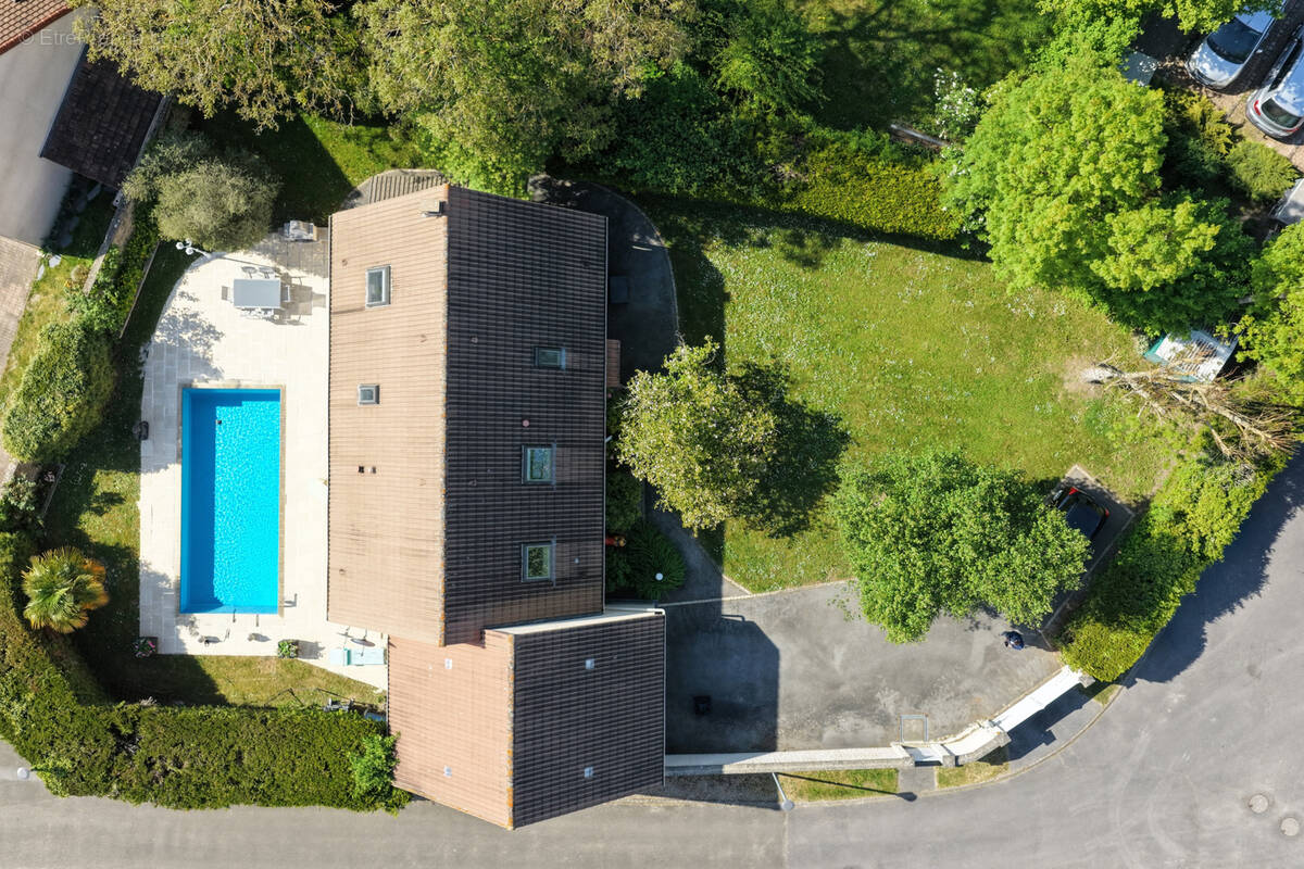 Maison à BONNELLES