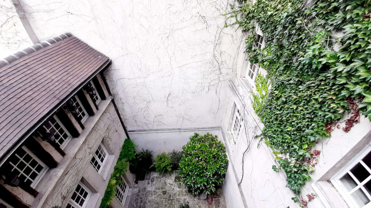 Appartement à PARIS-6E