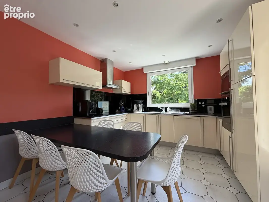 Maison familiale avec piscine   Péronnas - photo 5