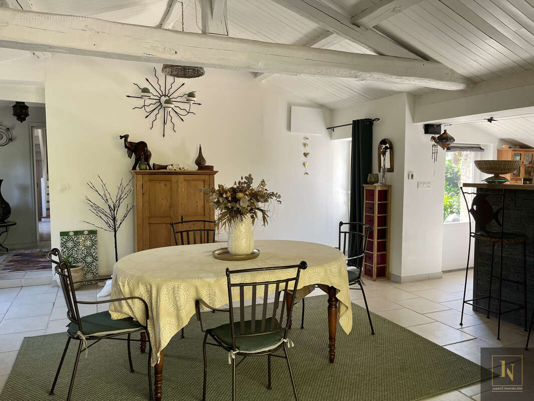 Maison à FROSSAY