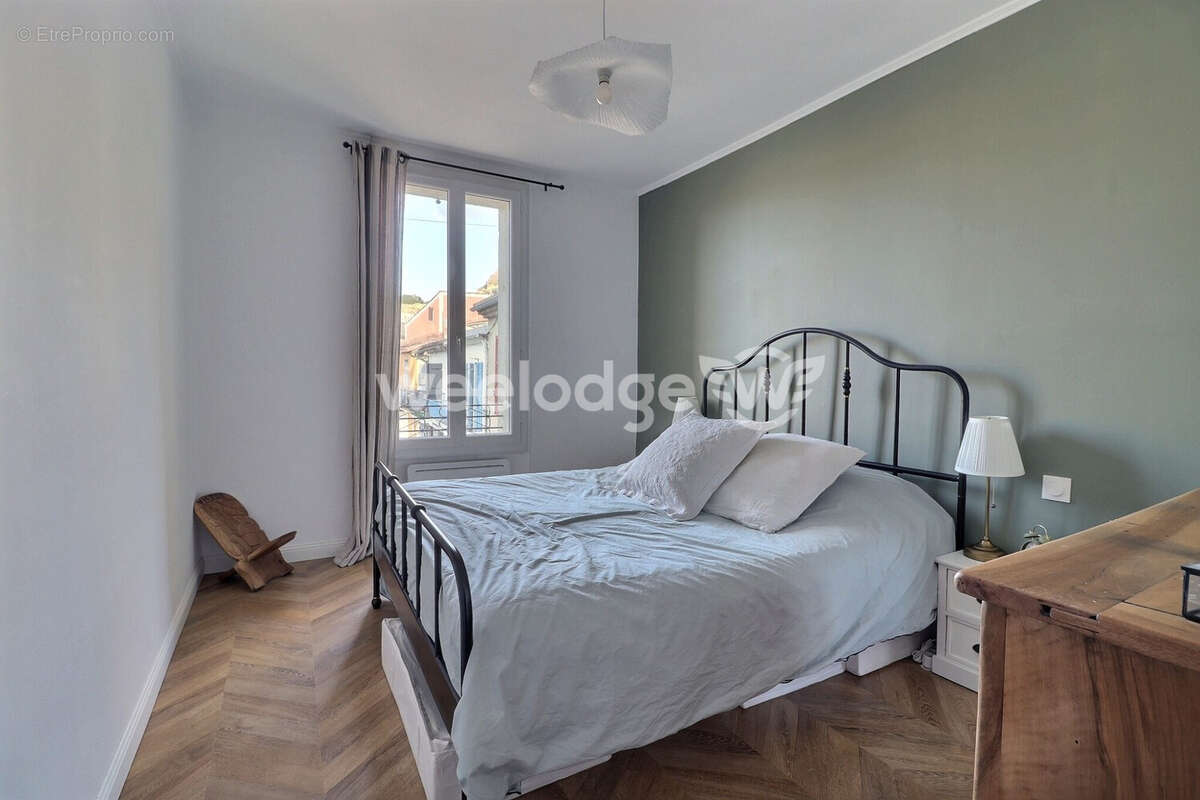 Maison à SAINT-CHAMAS