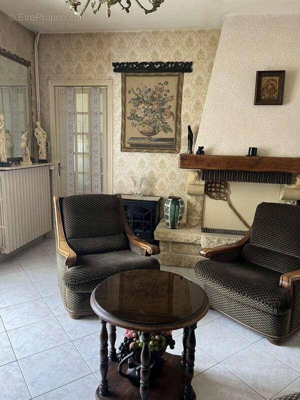 Maison à vendre 4 pièces CHAMPAGNE MOUTON (16) - photo 10