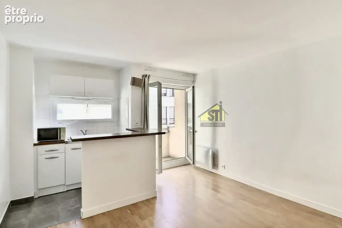 Appartement à PARIS-14E