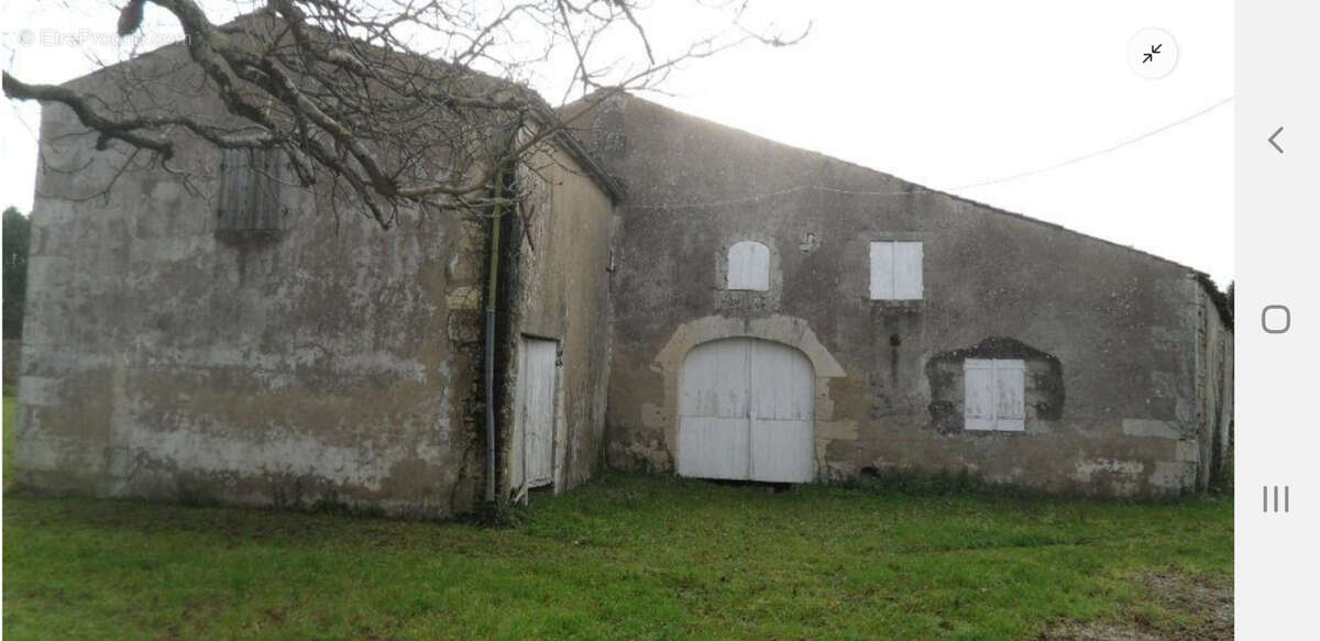 Maison à EPARGNES