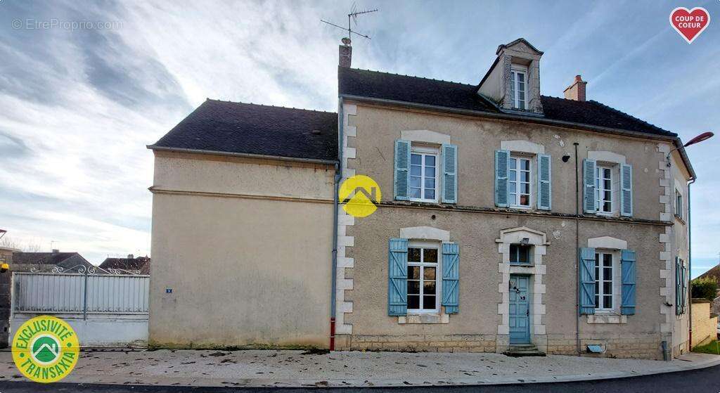 Maison à MOULINS-EN-TONNERROIS