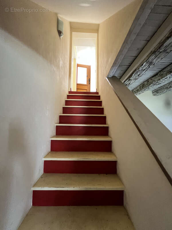 Maison à COMPREIGNAC