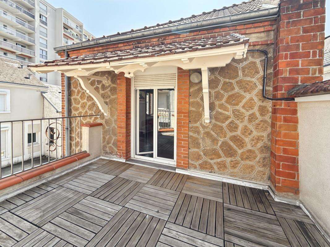  À vendre – Charmante maison en copropriété en centre-ville d’Orléans ! - photo 4