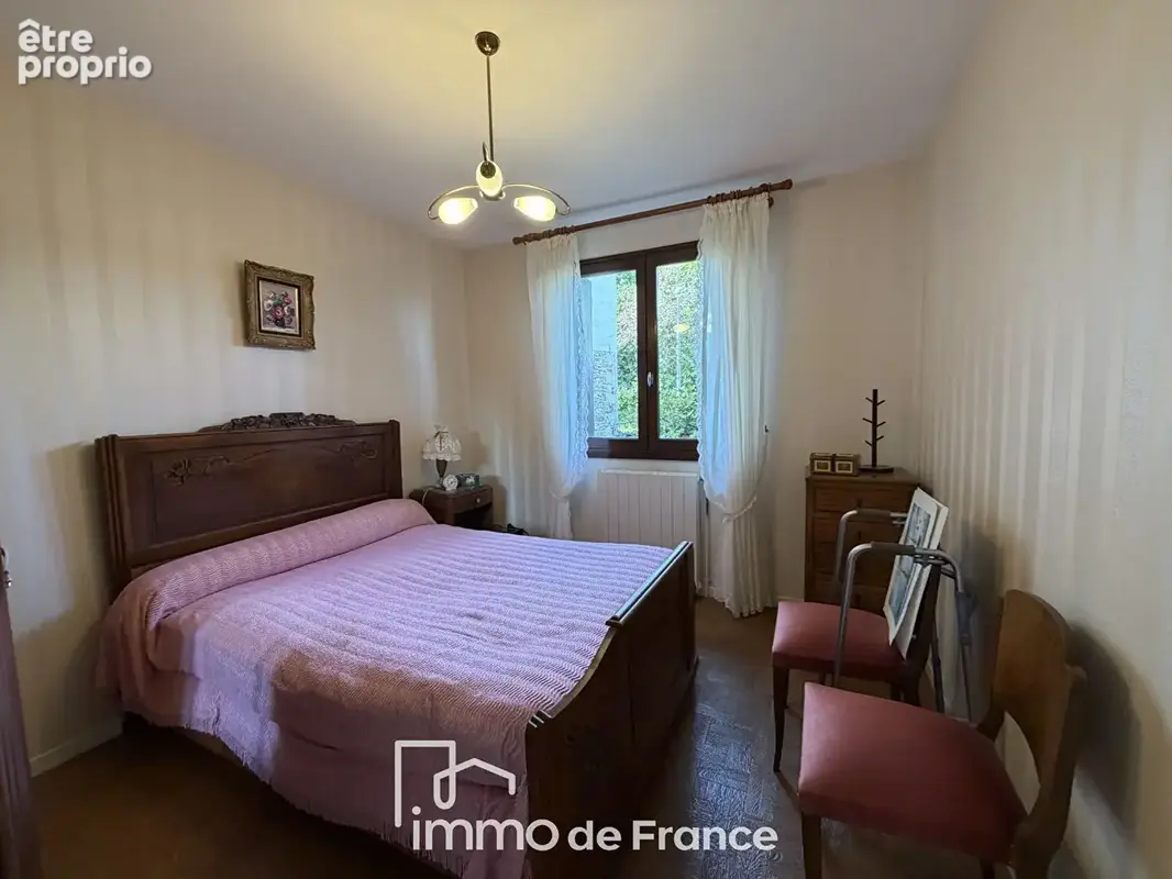 Coeur de Ville,Maison T5 avec terrasse, garage et terrain clos - photo 8