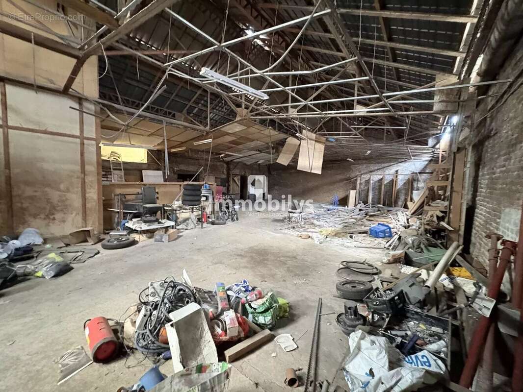 Commerce à WAZIERS