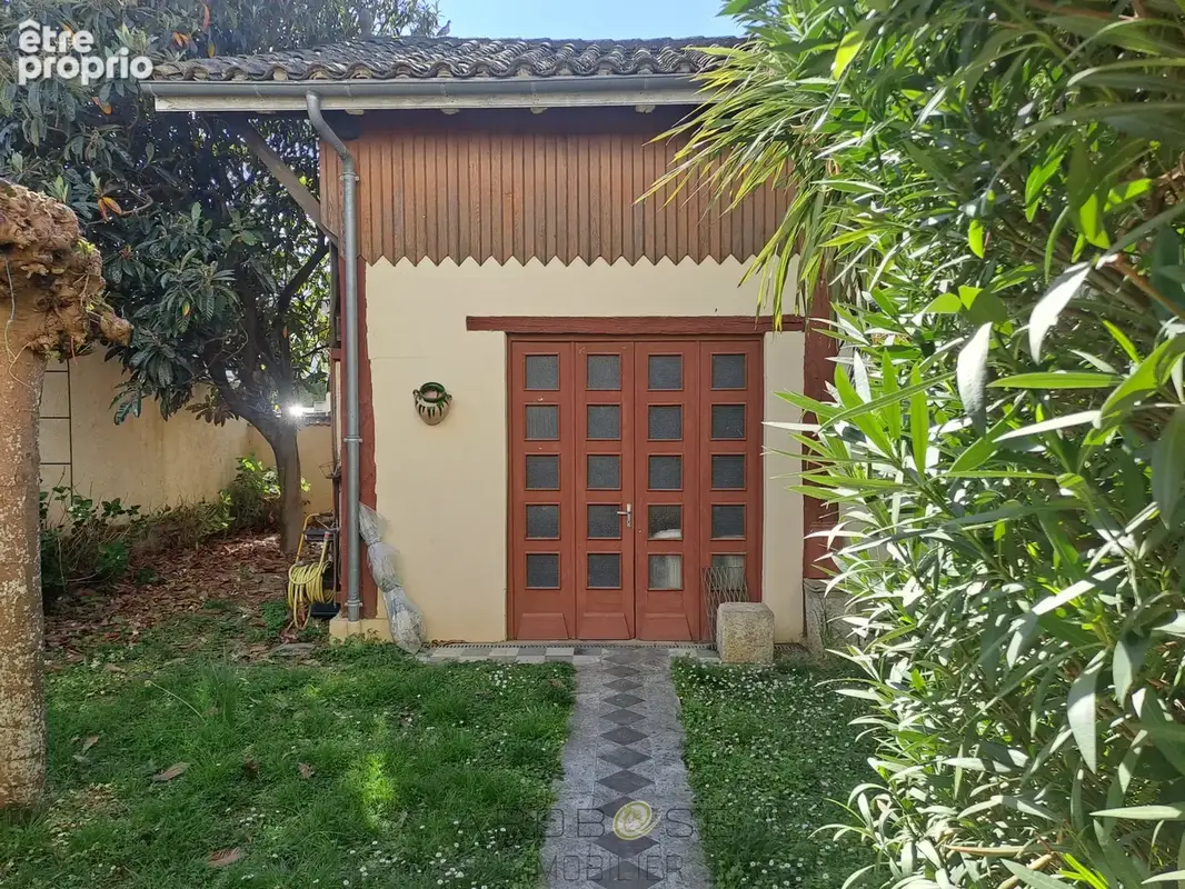 Maison de village 8 pièces, à pied des commerces, avec véranda, jardinet et grand  garage - photo 22