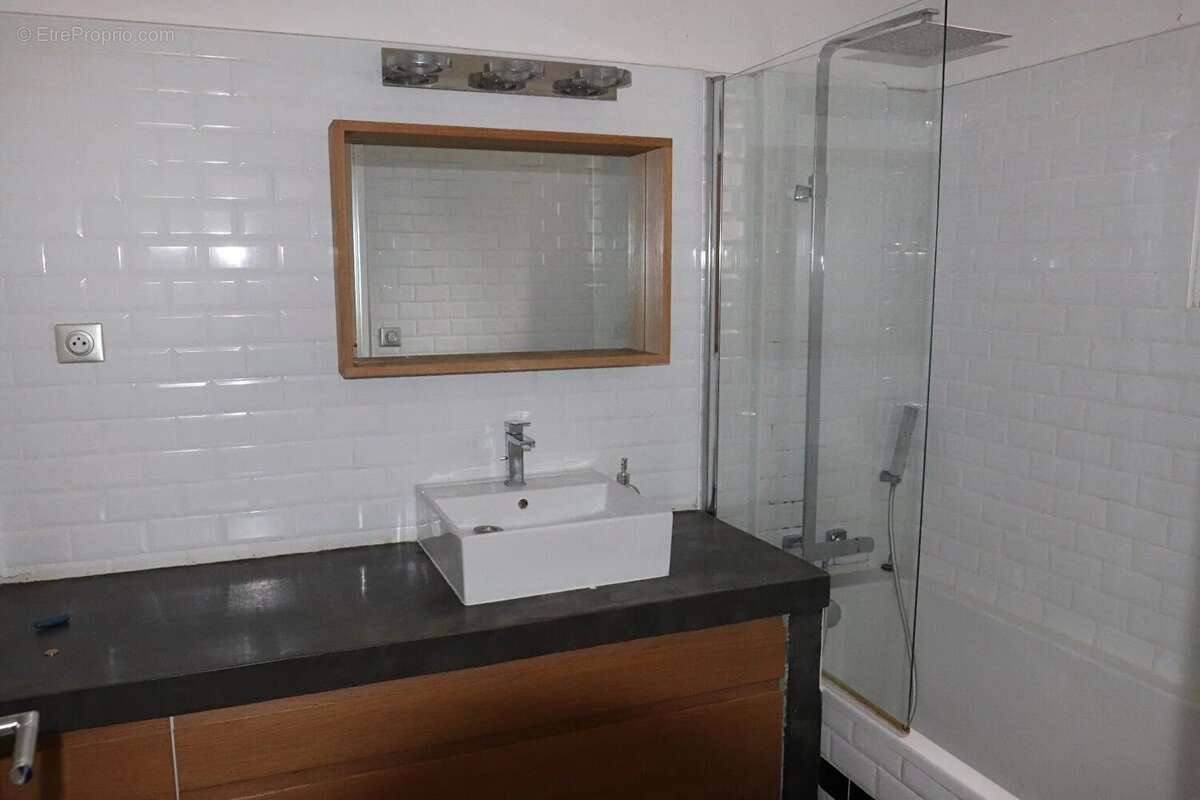 Maison à SAINT-CYR-SUR-MER